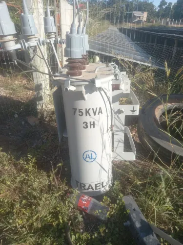 Transformador trifásico 220