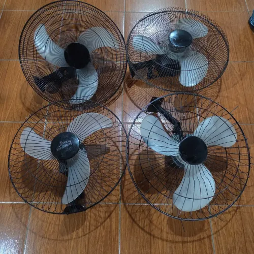 Kit 4 Ventiladores de Parede Industriais/Comerciais - Preço de Desapego!