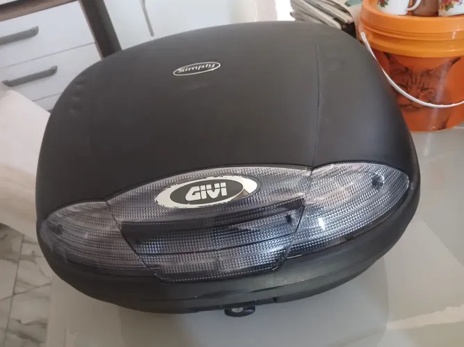 Bau givi 45L com bagageiro chapam cb twister 250f 