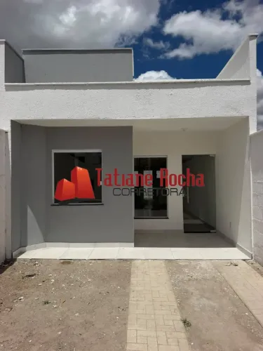 Vendo excelente casa em rua pública no bairro Conceição.