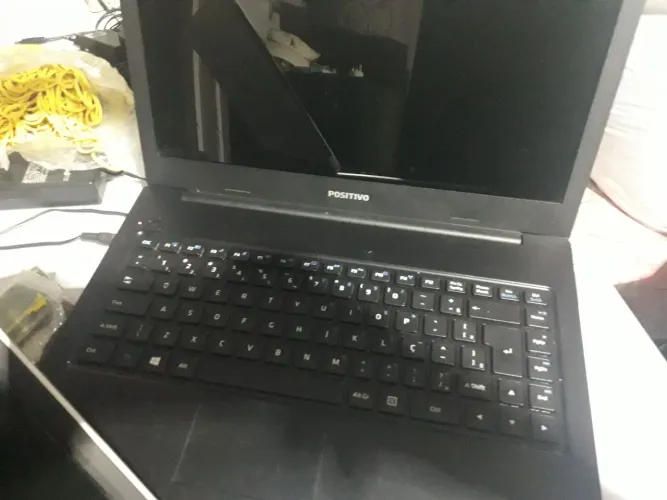 Notebook 200,00 reais 