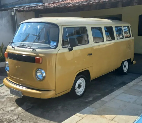 Volkswagen Kombi Standard/ Luxo/ Serie Prata 1990