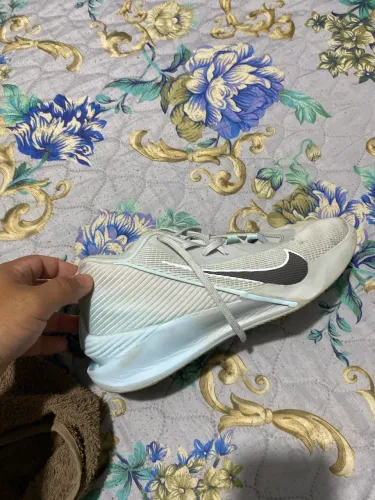 Tênis esportivo