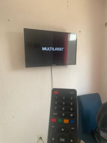 TV Multilaser 32? com Controle ?