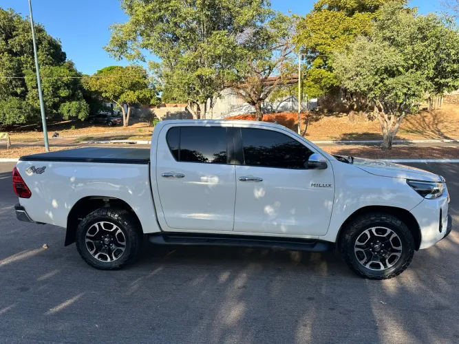 Toyota Hilux CD SR 4X4 2.8 TDI Diesel Aut. 2018