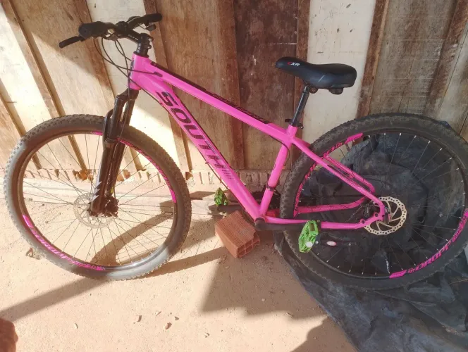 Bike de marcha semi novo
