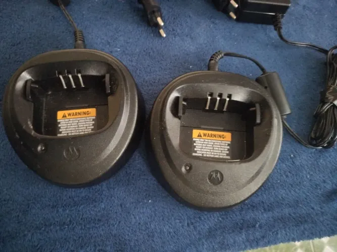 Base carregadora de walkie talkie motorola