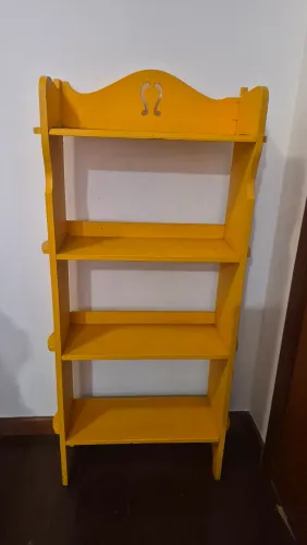 Estante pequena