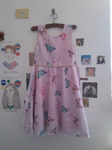Dois vestidos de festa para adolescente/crianças