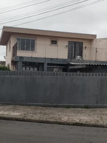 Alugo quartos no capao raso 590