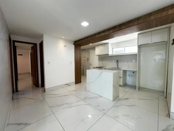 Apartamento com 3 dormitórios à venda, 94 m² por R$ 749.700,00 - Brisamar - João Pessoa/PB