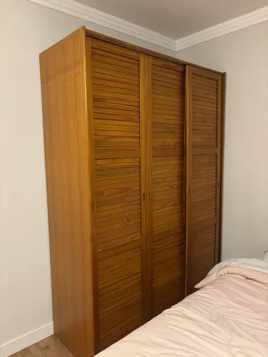 Armário para roupas semi novo Tok Stok