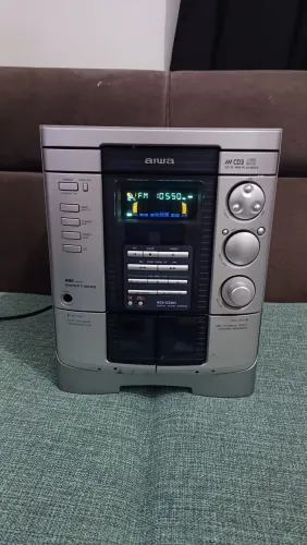 Mini system Aiwa somente a central boa potência e qualidade. Leia toda a descrição<br>