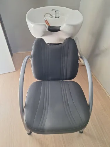 Lavatório de porcelana Semi Novo