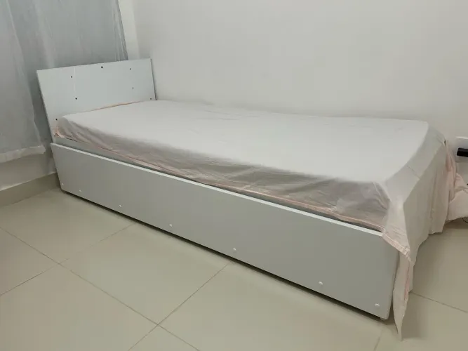VENDO CAMA SOLTEIRO COM CAMA AUXILIAR E CÔMODA (pode ser montado como berço)