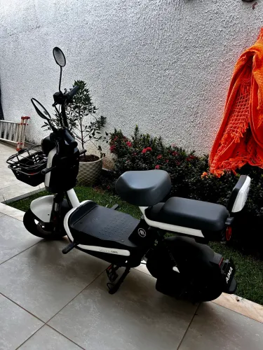 Scooter Elétrica Aima