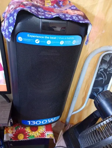 Torre de som Philips novo 3 meses de uso