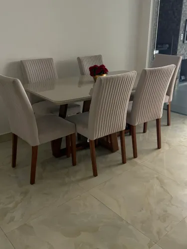 Mesa de Jantar Madeira com 6 poltrona 