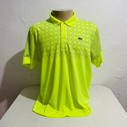 Polo da Lacoste quadri pra cima
