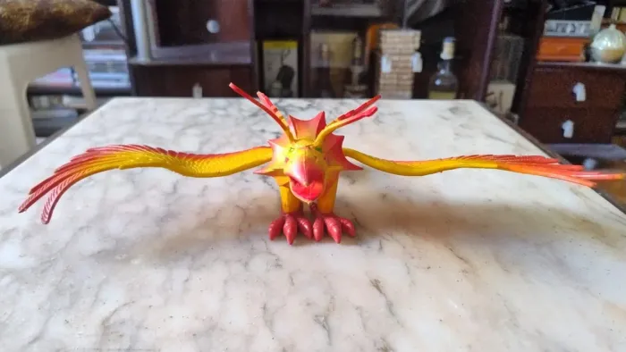 Pássaro raro de filme de 1982 com asas flexíveis (bendable), envergadura de 35cm