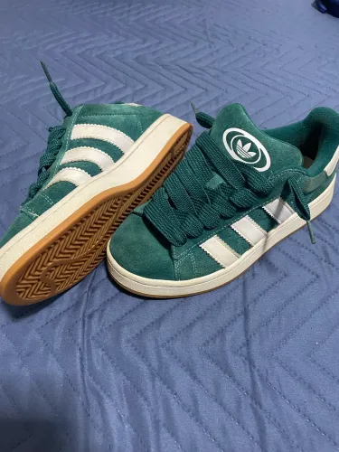tênis casual adidas