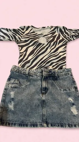 Look zebra+ saia jeans conjunto blogueirinha