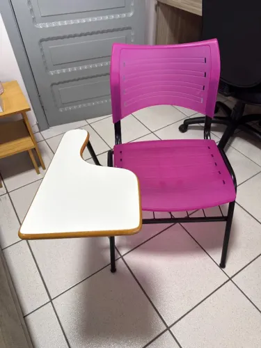 12 unidades de Carteira escolar com Braço e suporte para material