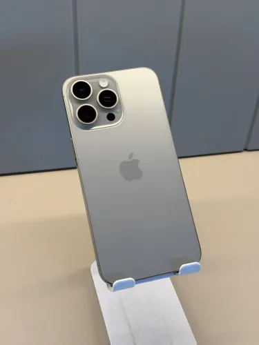 iPhone 15 pro Max 256gb Natural Titânio Semi Novo | Loja Física