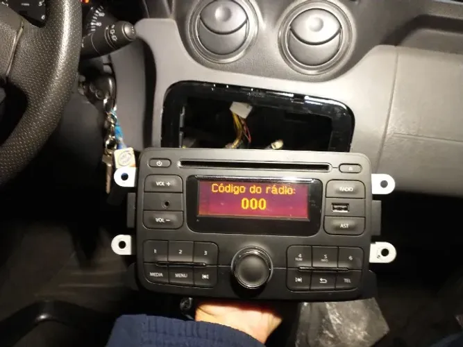 Rádio carro Duster Está em Itaipuaçu Maricá