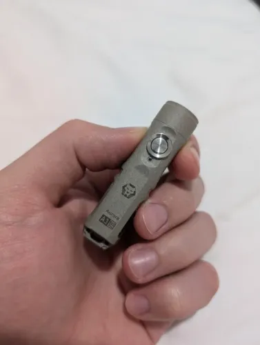 RovyVon Aurora A3 Pro lanterna recarregável USB-C de bolso ou chaveiro com 650 lúmens