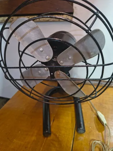 Ventilador Antigo De Mesa Faet 110v Funcionando 30 Cm 127v 