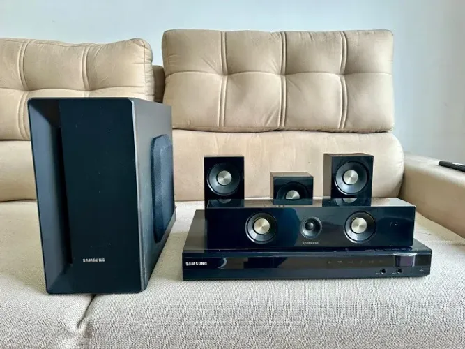 Home Theater Samsung HT-C460 Com Defeito PROT Com Caixas E Sub