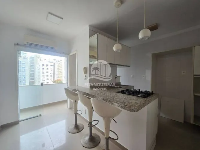 Apartamento com 1 dormitório para alugar, 45 m² por R$ 3.002,00/mês - Pitangueiras - Guaru