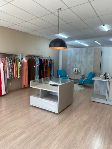 Loja Boutique Completa à Venda - Porteira Fechada