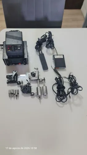 Kit de tatuagem.
