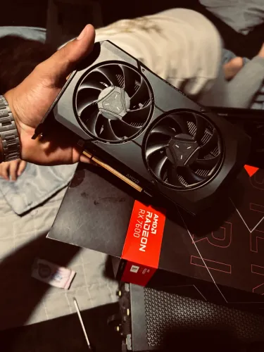 RX7600 8GB Completa