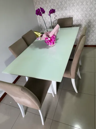 Mesa de jantar 6 cadeias