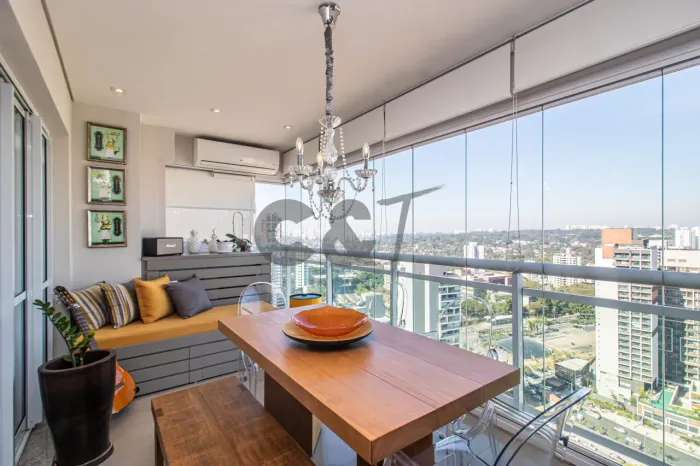 Apartamento Mobiliado - 2 Dormitórios (1 Suíte) à Venda no Itaim Bibi, São Paulo/SP