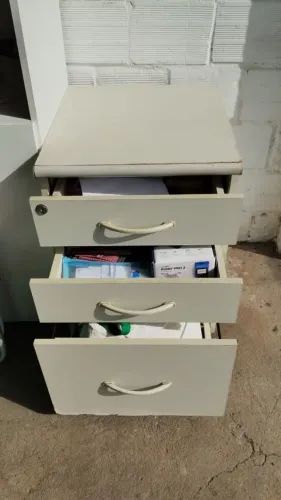 Gabeteiro 3 portas com rodinhas movel de escritorio