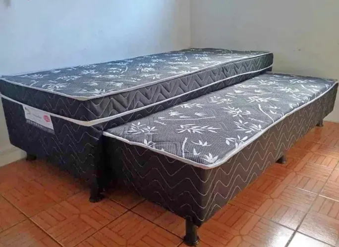 Cama box solteiro com auxiliar. Entrega grátis