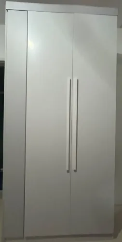 Guarda-Roupa 2 Portas - Excelente Estado