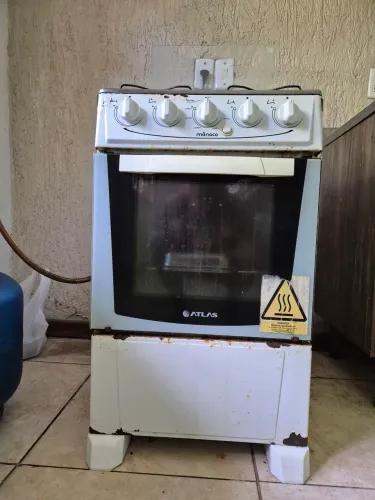 Fogão 4 Bocas e Forno Funcionando Perfeitamente 