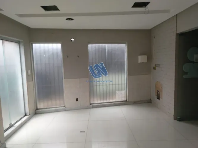 Casa comercial para alugar no Rio Vermelho com 8 salas com 151,53m2