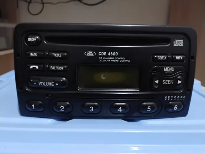 Rádio CDR 4600 Ford