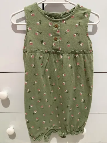 Vendo lotinho de roupas em bom estado