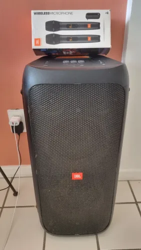 JBL PARTY BOX 310 COM 2 MICROFONE SEM FIO ORIGINAIS OPORTUNIDADE.
