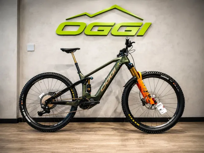 Bicicleta elétrica OGGI Potenza Pro 2026 - Carbono