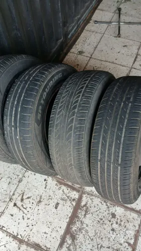 Vendo 4 Rodas com pneu Aro 13 da fiat