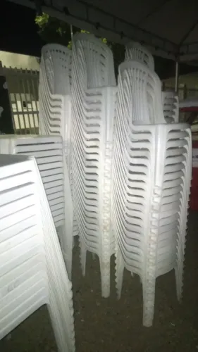 Aluguel de mesas e cadeiras apartir de 10 reais