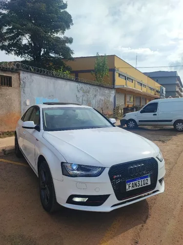 Audi A4 2.0 Avant 16V TFSI Quattro Stronic 2013
